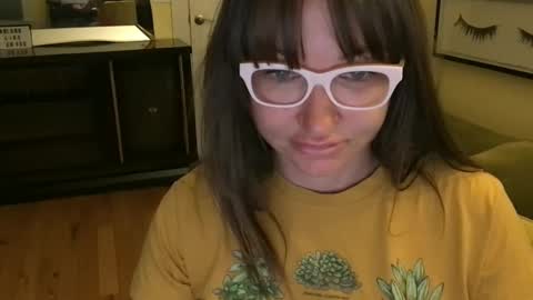 Snapshot of themrsnelson chatting on September 13, 8:28 am Cach Nelson online show from September 13, 8:28 am