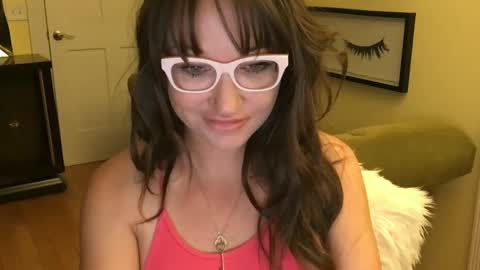 Snapshot of themrsnelson chatting on September 30, 9:09 am Cach Nelson online show from September 30, 9:09 am