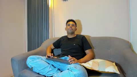 theo_morris online show from March 2, 4:17 am