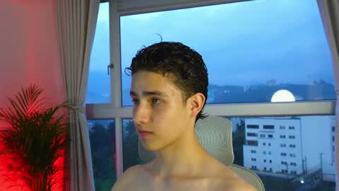  THEO- MATEO  online show from February 18, 11:08 pm