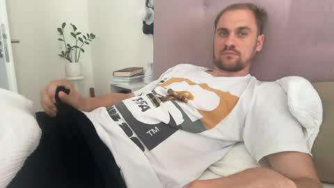 theonetojerkwith online show from June 21, 6:53 am