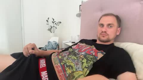theonetojerkwith online show from July 26, 7:17 am