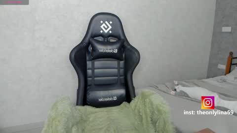 Eva online show from April 18, 7:07 pm