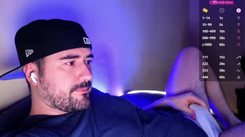 Snapshot of theoravi chatting on December 11, 2:30 am Theo Ravi online show from December 11, 2:30 am