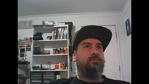 aussiebeard online show from October 20, 2:16 am