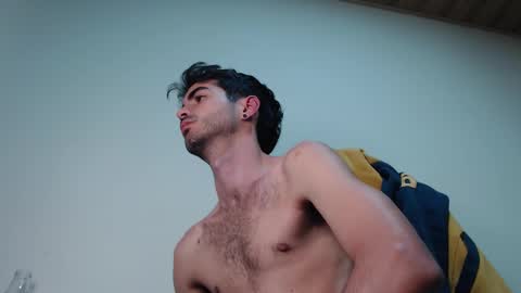 Santiago Enrique online show from February 5, 4:27 am