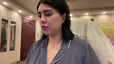 Snapshot of therealcamilabaddie chatting on September 28, 6:33 am therealcamilabaddie online show from September 28, 6:33 am