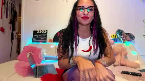 Sandy love online show from November 10, 12:02 am