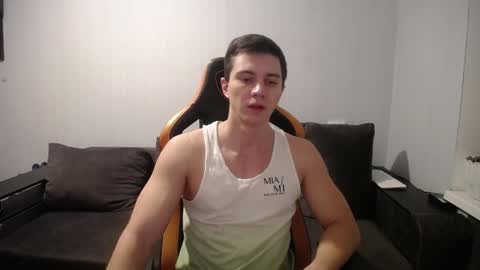 Snapshot of theroadtomars chatting on January 6, 8:39 pm Nick online show from January 6, 8:39 pm