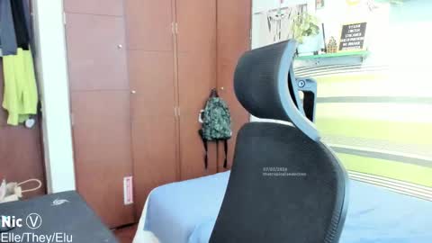 Nicole online show from February 7, 9:07 pm