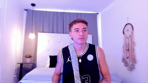 Thiago  online show from April 2, 1:51 pm