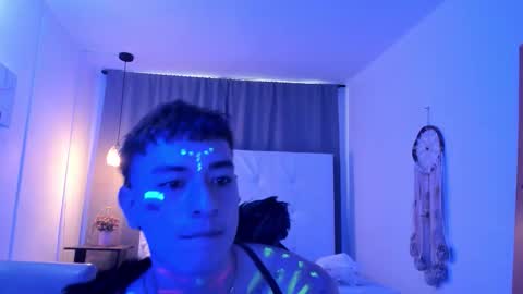 Thiago  online show from March 30, 1:33 pm