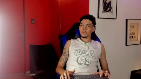 Thiago online show from April 26, 7:22 pm