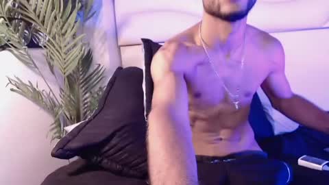 ThiagoFerreti online show from April 14, 3:21 am