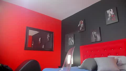 Snapshot of thiagomez17 chatting on February 20, 12:15 pm Thia Gomez online show from February 20, 12:15 pm