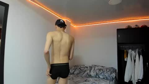 Thiago Wells online show from December 5, 1:09 am