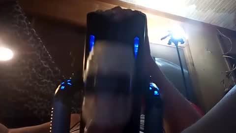 thickcock0008 online show from January 16, 6:28 pm