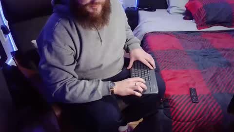 ThickHandsomeMan online show from December 16, 3:19 am