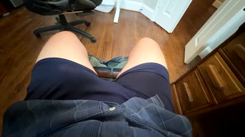 Snapshot of thickmcgee chatting on September 12, 3:47 pm thickmcgee online show from September 12, 3:47 pm