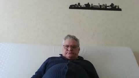 Thierrysymp online show from March 15, 11:57 am