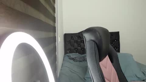 thin_tommy11 online show from January 26, 2:14 am