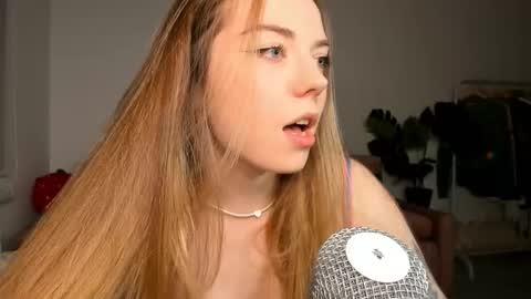 Amelia  shows on mondays fridays and sundays  if anything changes im giving updates on my fansly  online show from March 10, 4:46 pm