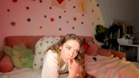 Amelia  shows on mondays fridays and sundays  if anything changes im giving updates on my fansly  online show from September 12, 4:42 pm