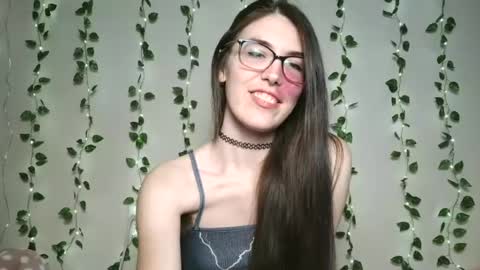 thistlefernsby online show from July 3, 9:41 pm