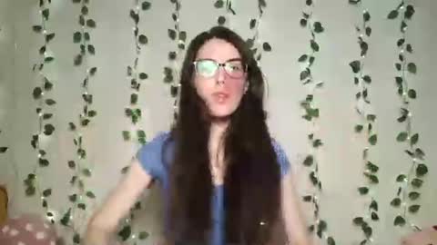 thistlefernsby online show from July 7, 2:13 am