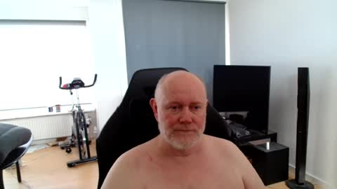 thomas806035 online show from August 8, 1:10 pm