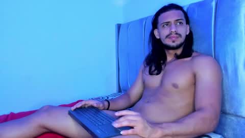 Thomas online show from December 4, 11:24 am