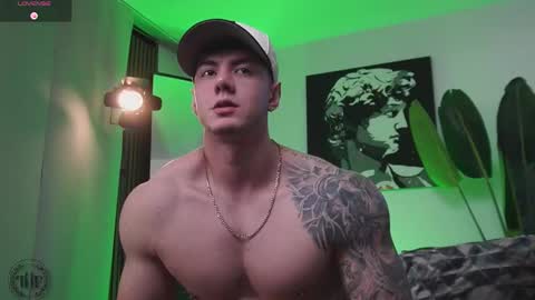 Thomas Falcon online show from February 3, 8:02 pm