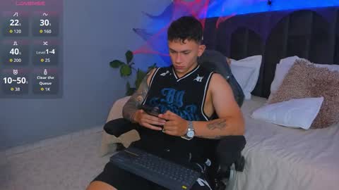 Thomas online show from October 21, 2:10 pm