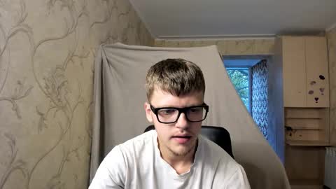 Snapshot of thomas_shelbivip chatting on October 6, 2:24 pm Tomas online show from October 6, 2:24 pm