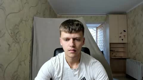 Snapshot of thomas_shelbivip chatting on October 18, 1:15 pm Tomas online show from October 18, 1:15 pm
