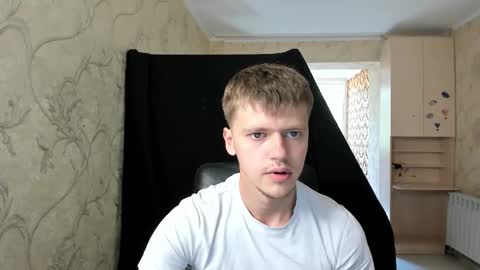 Snapshot of thomas_shelbivip chatting on September 13, 10:17 am Tomas online show from September 13, 10:17 am