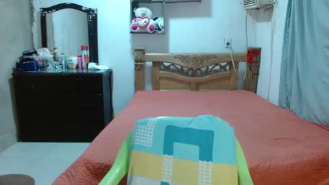 thompson ari online show from January 5, 8:23 pm