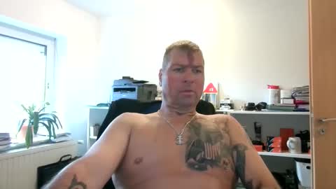 thomsen1478 online show from May 11, 1:18 pm