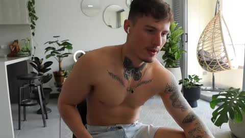 Sebastian online show from February 15, 4:34 pm