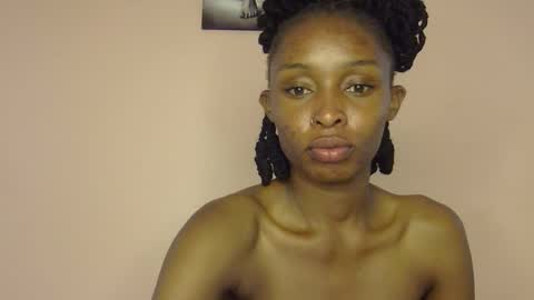 Snapshot of thotiana007 chatting on October 11, 10:53 am thotiana007 online show from October 11, 10:53 am