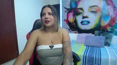 Snapshot of tiana_breeze chatting on October 2, 3:05 am tiana_breeze online show from October 2, 3:05 am