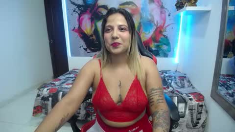 Snapshot of tiana_breeze chatting on September 25, 2:40 am tiana_breeze online show from September 25, 2:40 am
