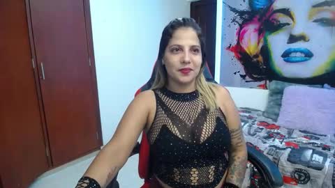 Snapshot of tiana_breeze chatting on October 5, 4:10 am tiana_breeze online show from October 5, 4:10 am