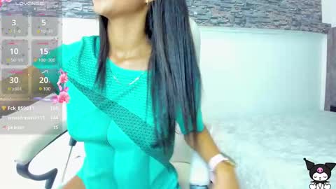 Snapshot of tiana_glowxxx chatting on February 3, 7:10 pm Tiana online show from February 3, 7:10 pm