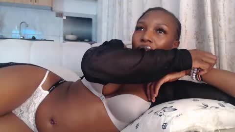 tiana_kay online show from May 26, 9:32 pm