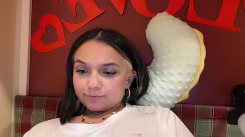 Tiana Le online show from May 26, 10:16 pm