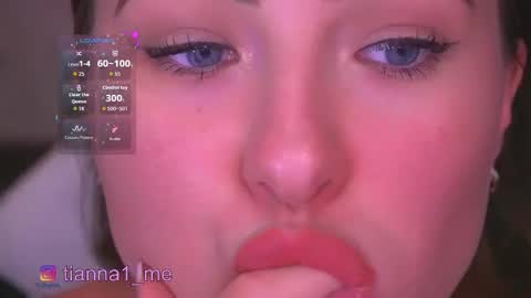 tianna_me online show from October 27, 5:02 pm
