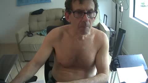 JustMe online show from February 13, 9:50 pm