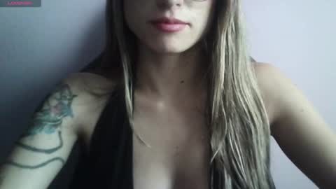 Tifanny online show from December 1, 9:13 pm