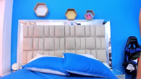 Snapshot of tiffany_johnson18 chatting on September 18, 4:05 am tiffany_johnson18 online show from September 18, 4:05 am